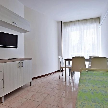 Condominio Luna 1 リニャーノ・サッビアドーロ エクステリア 写真