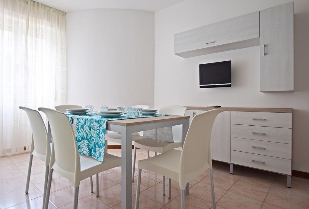 Condominio Luna 1 リニャーノ・サッビアドーロ エクステリア 写真